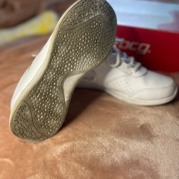 BCG YOUTH CHEER WHITE TUMBLERS - Picture 5 of 7